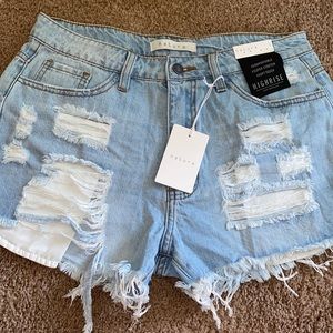 LIGHT WASH DISTRESSED HIGH RISE JEAN SHORTS